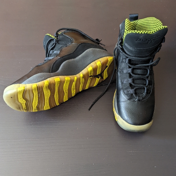 Sneakers Retro Venom Green Jordan Retro 10 Black And Yellow